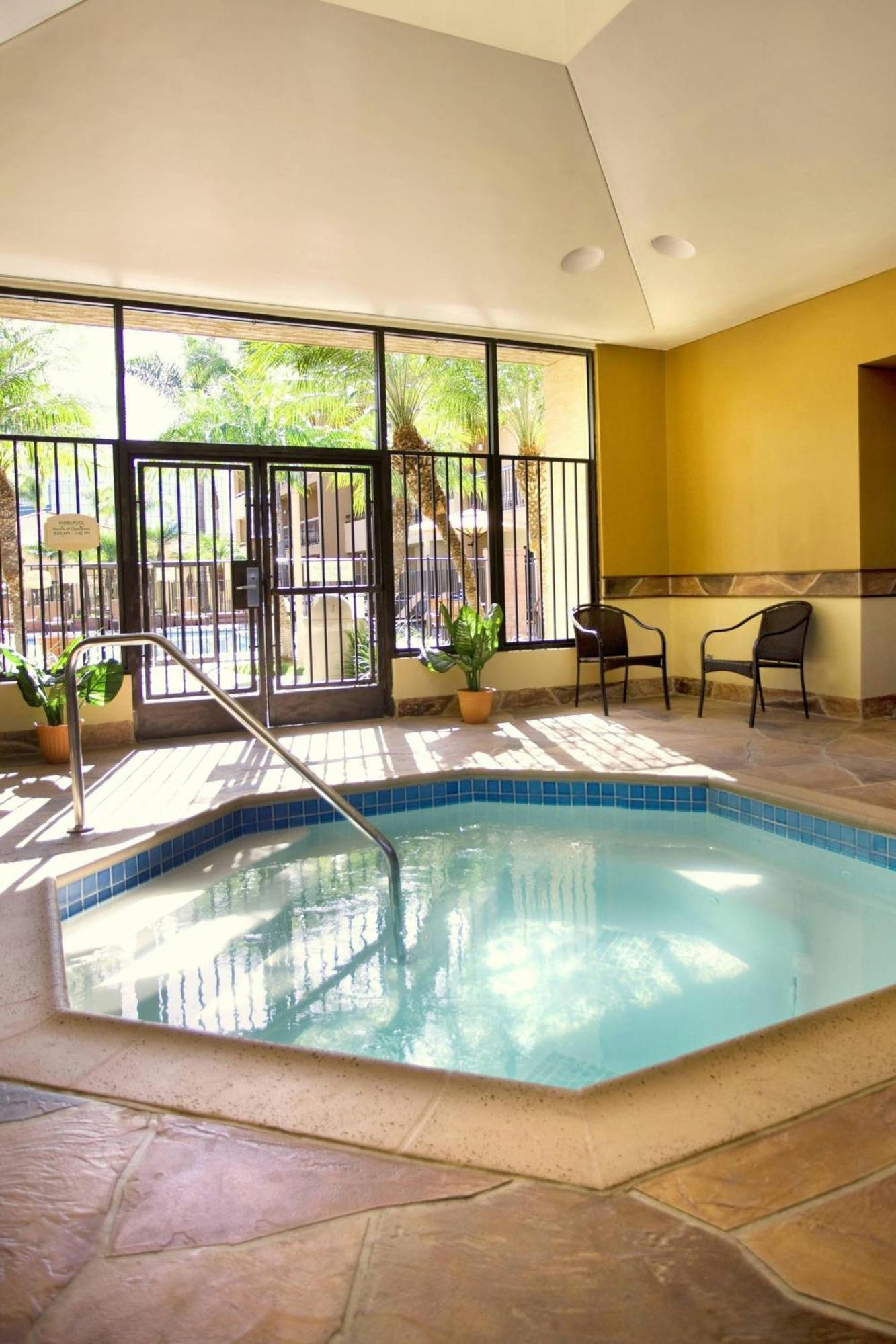 Courtyard By Marriott San Diego Sorrento Valley Bagian luar foto