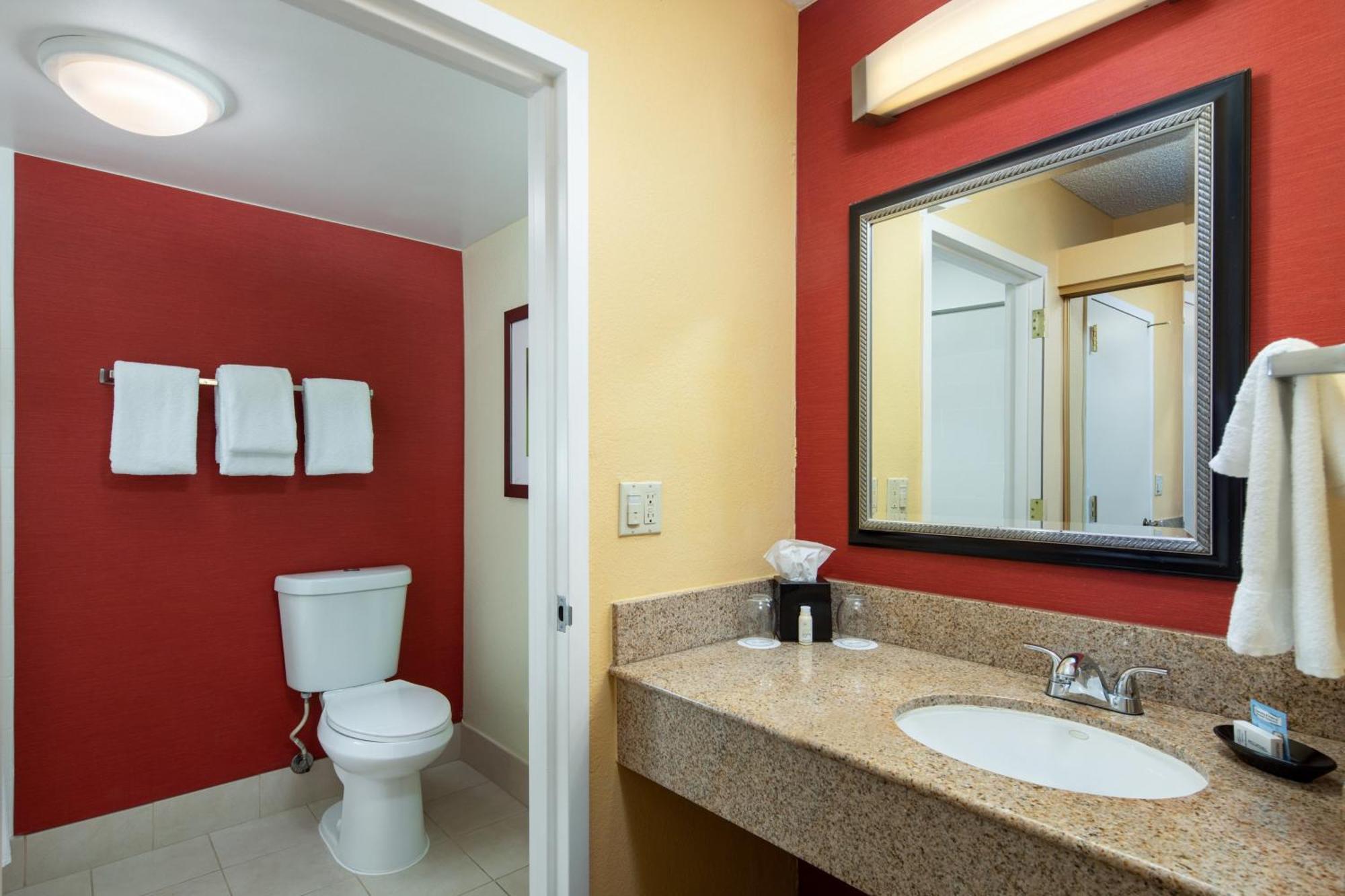 Courtyard By Marriott San Diego Sorrento Valley Bagian luar foto