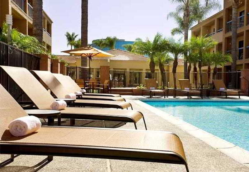 Courtyard By Marriott San Diego Sorrento Valley Bagian luar foto